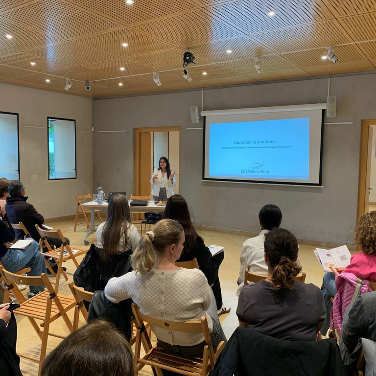 Conference in Saint-Sulpice: Emotions and Academic Success at the Heart of the Discussion